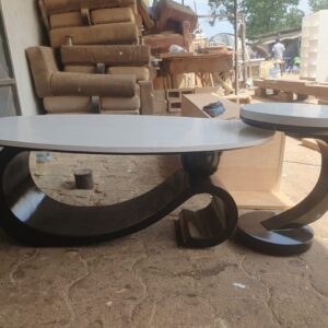 Tables basses gigognes au design sculptural