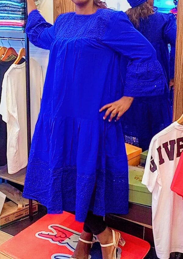 Elegant Blue Lace Robe: Luxurious Comfort and Style