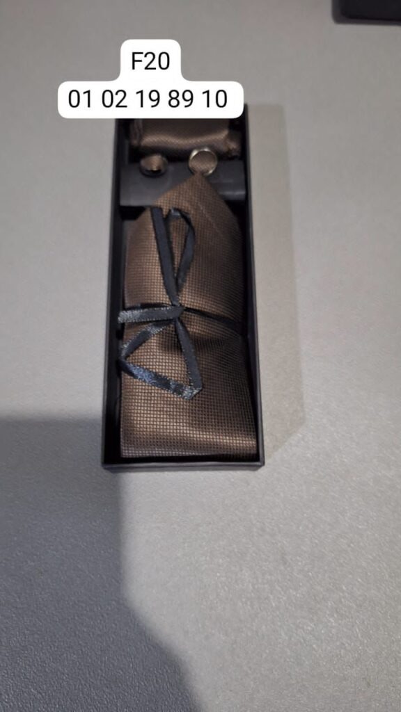 Coffrets Cadeaux pour Homme - Cravates, Boutons de Manchette & Pochettes
