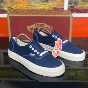 Van’s Disponible de 38 à 45